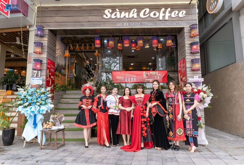 TƯNG BỪNG KHAI TRƯƠNG SÀNH COFFEE TẠI NHẬT CHIÊU